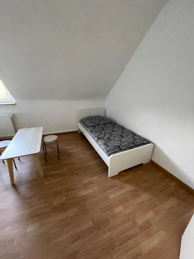 Guenstiges Apartment Gelsenkirchen Schalke מראה חיצוני תמונה